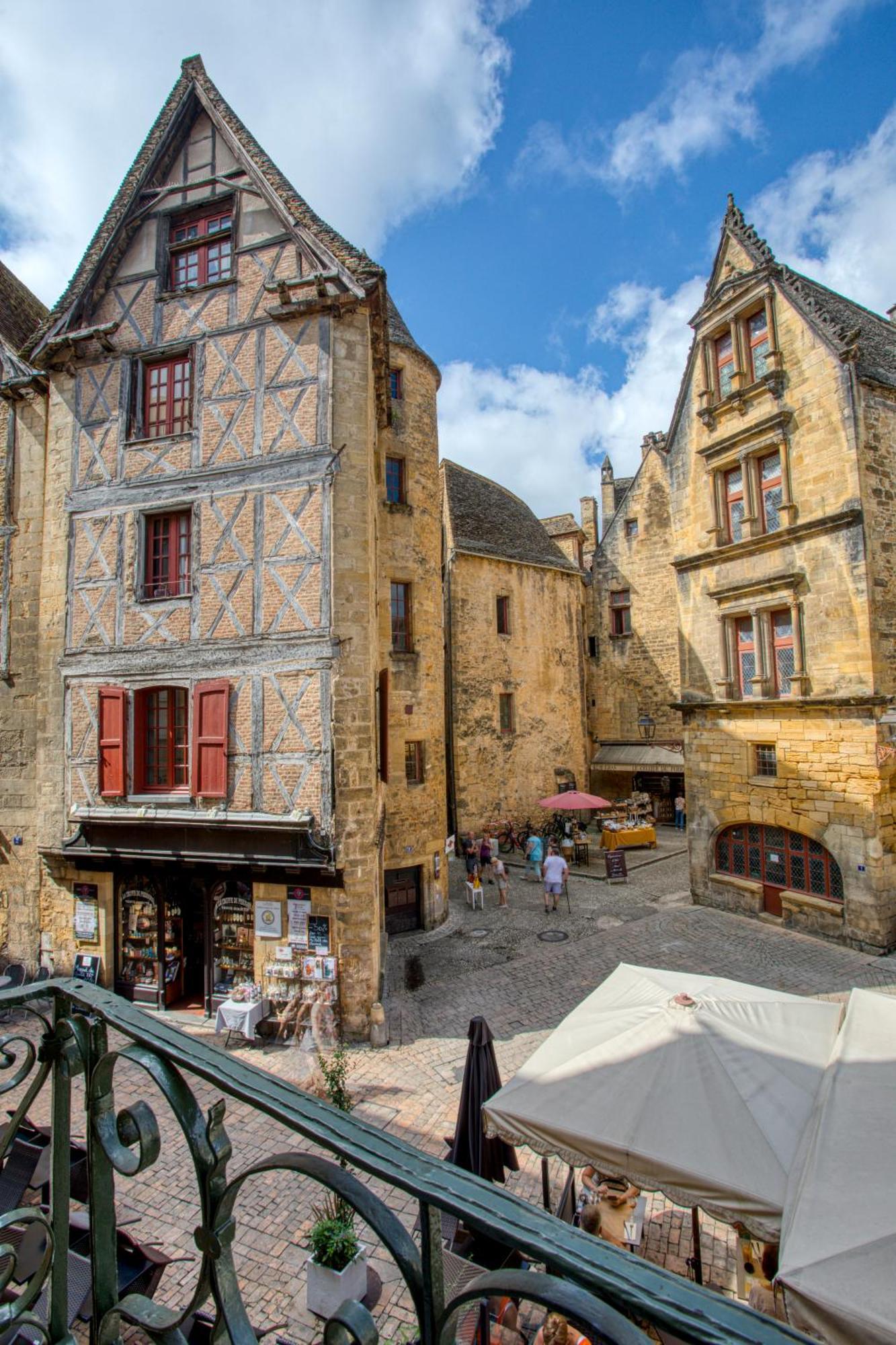Noreli B&B サルラ・ラ・カネダ エクステリア 写真